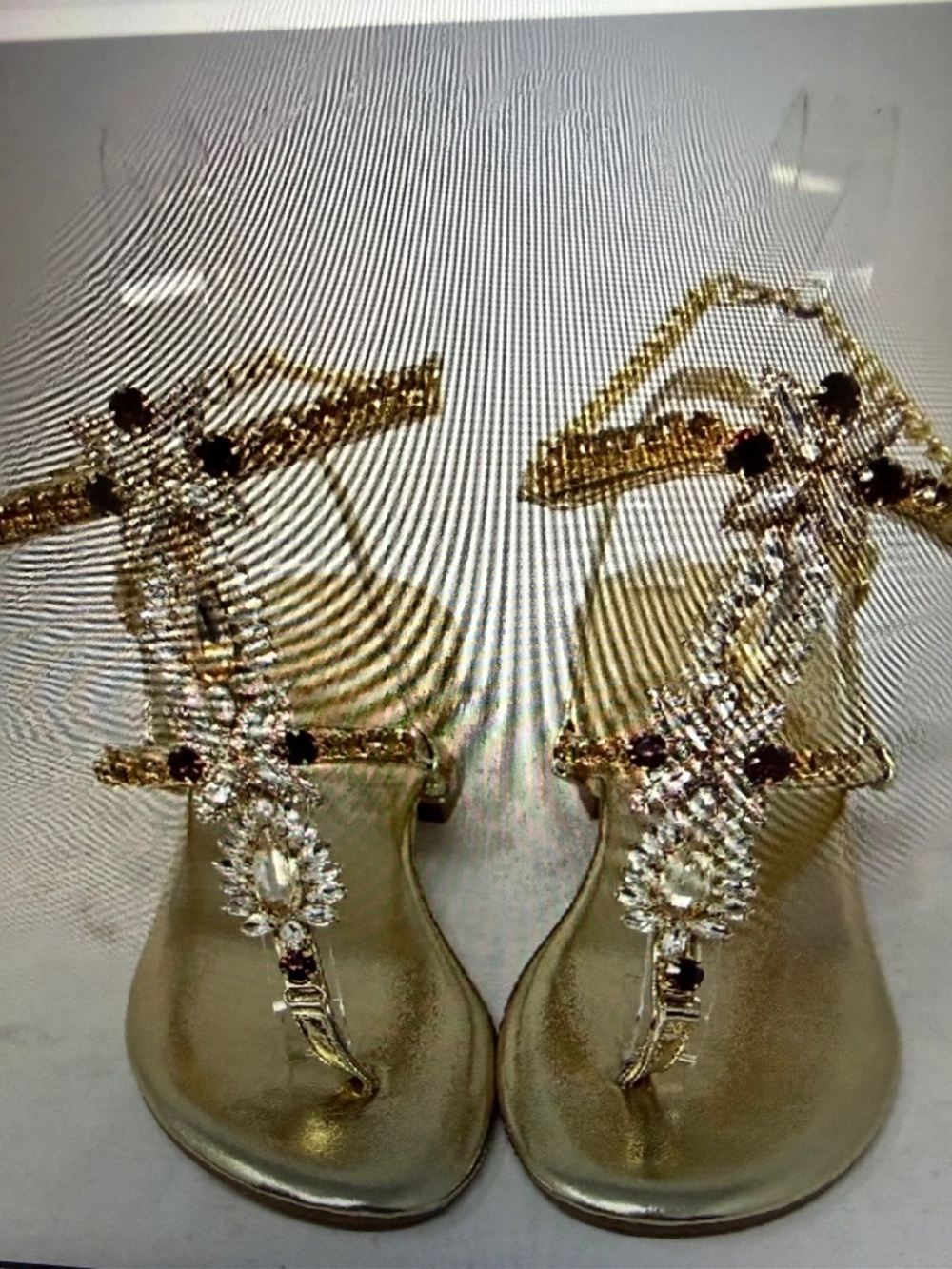 Azalea Wang Kunzite Gold Bejeweled Rhinestone  T-Strap Sandal SZ 10